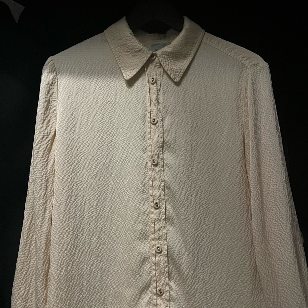 Gorgeous & Elegant 100 % silk top